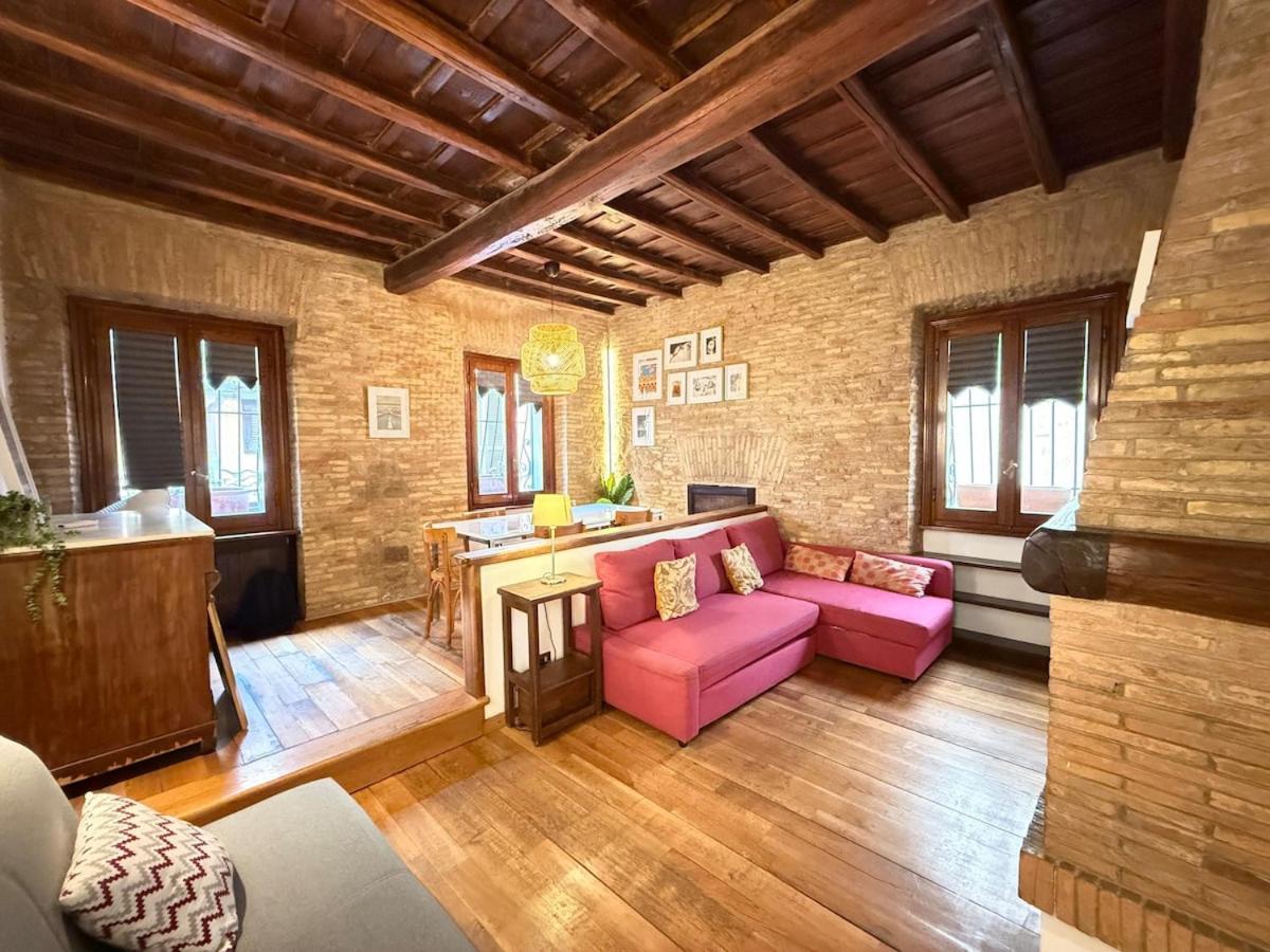 Cozy At Pantheon Apartment